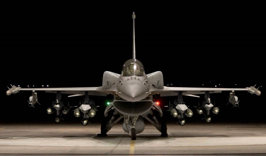 J-10 vs F-16