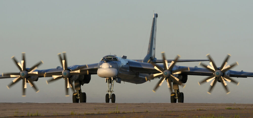 Tu-95MS, Tu-22M3, and MiG-31 Tu-95MS, Tu-22M3, and MiG-31